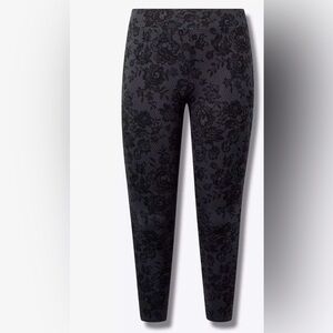 Torrid 3X Pixie Studio Skinny Luxe Ponte High-Rise Flocked Floral Leggings Crop